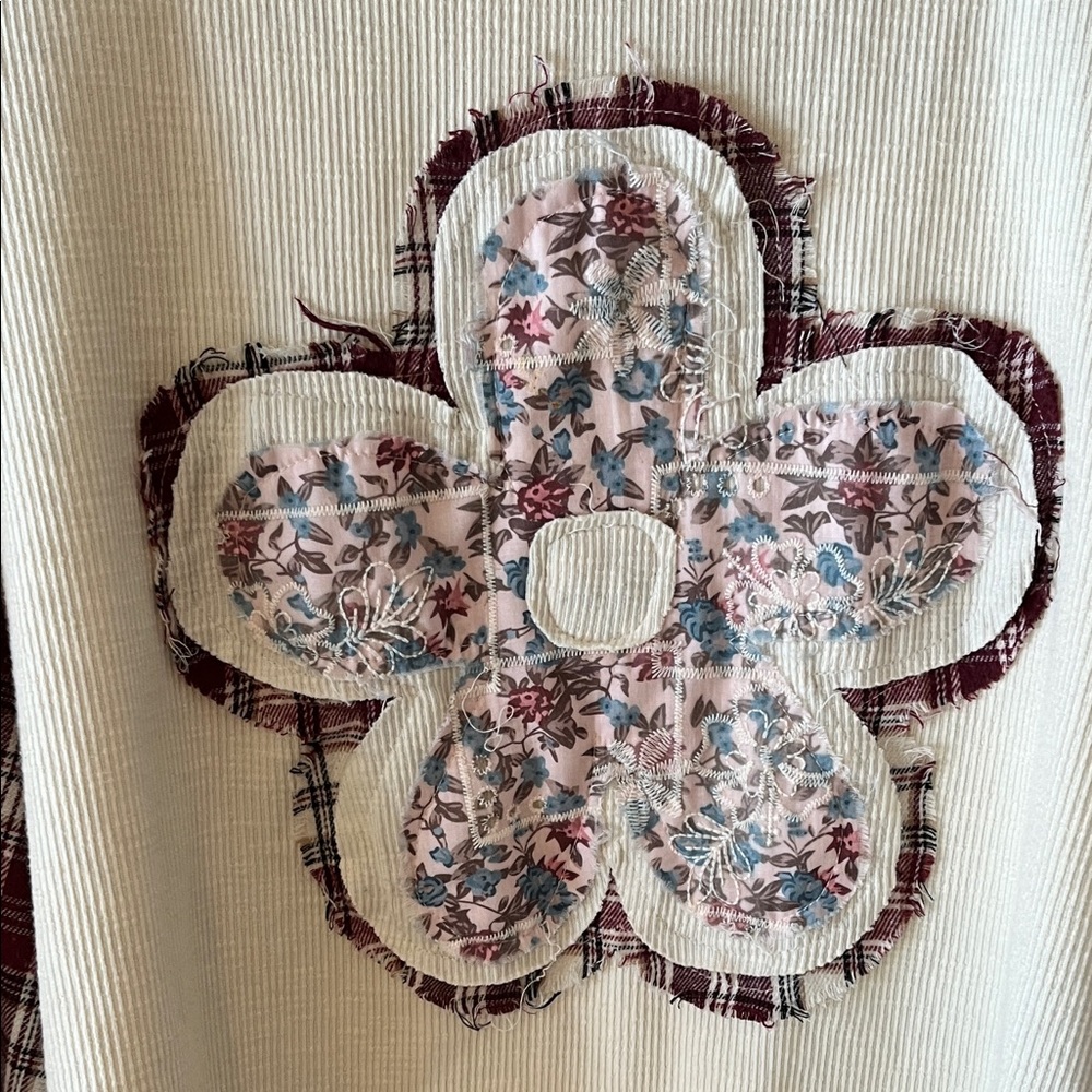 POL Cream Ribbed Knit Top with Burgundy Plaid Sleeves & Floral Applique - Picture 4 of 6